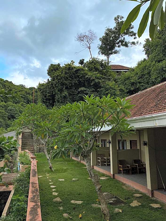 Ara Artati Lombok bungalows and Restaurant