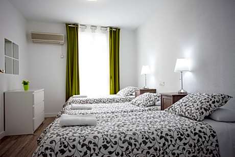 One-Bedroom Apartment (4 Adults)