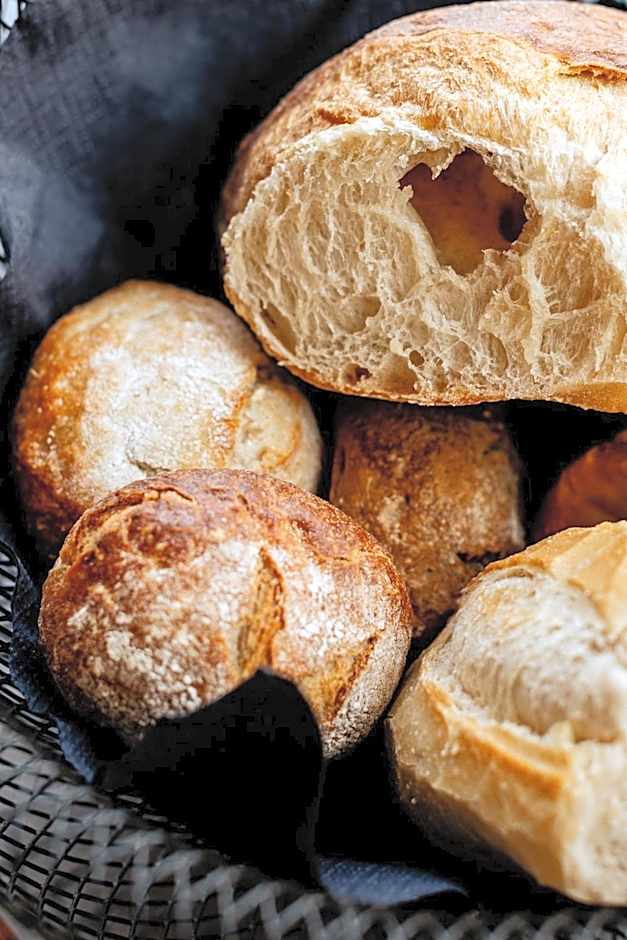 FAVAI HILLS your secret hideaway