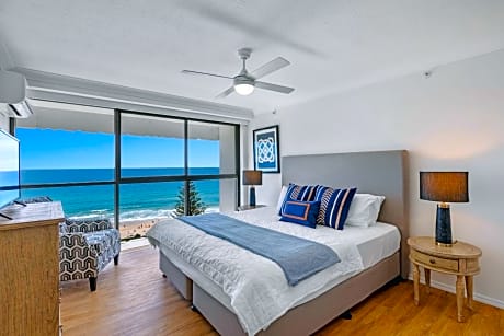 Executive Two-Bedroom Apartment with Ocean View
