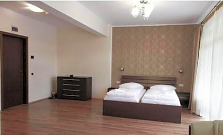 One Double Bedroom Suite