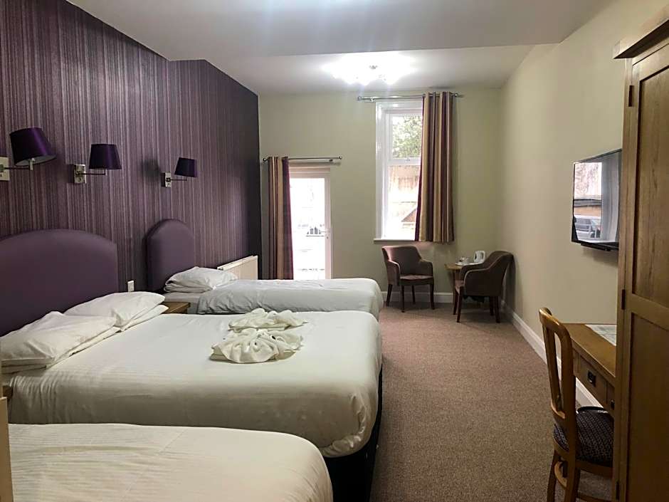 Riviera Hotel