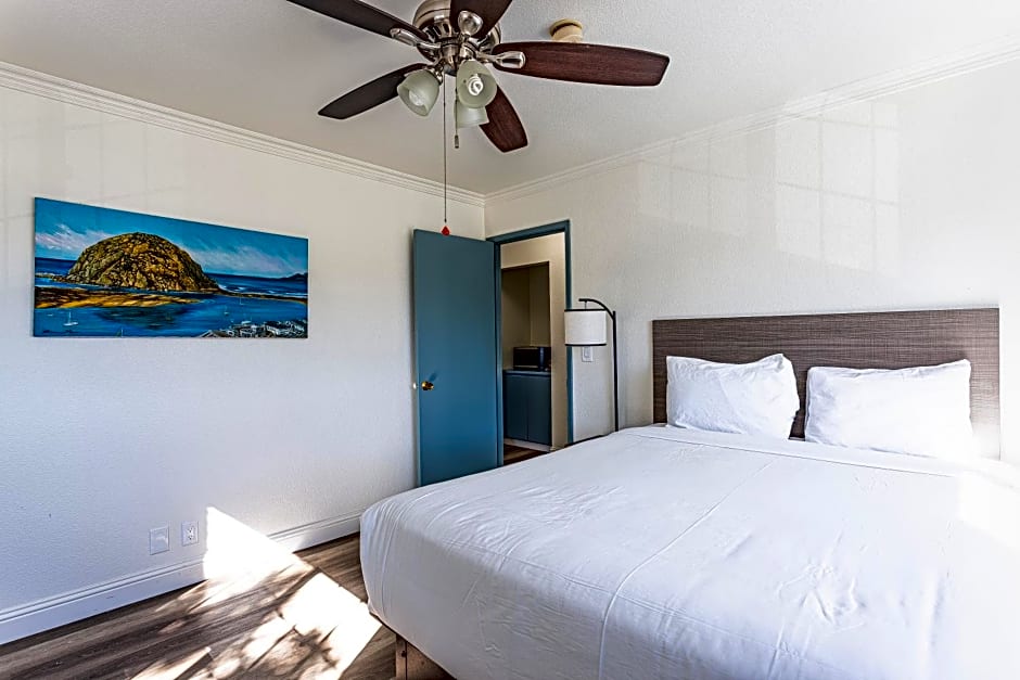 Coastal Breeze Inn