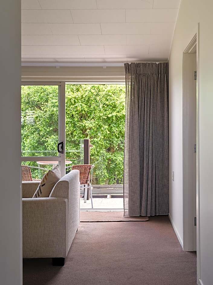 Suncourt Hotel & Conference Centre