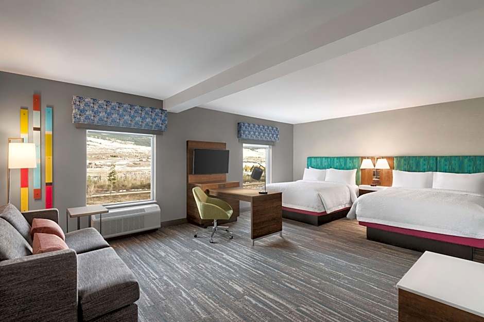 Hampton Inn & Suites Kelowna, British Columbia, Canada