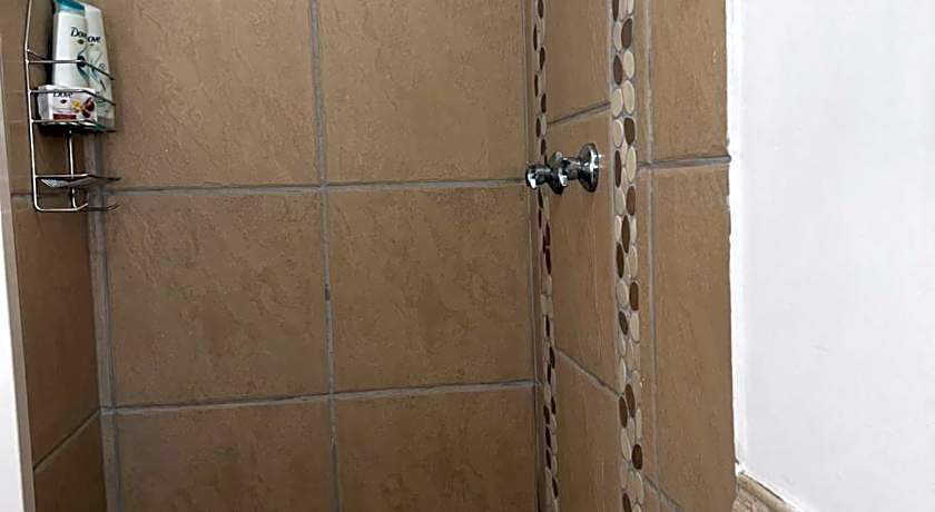 SILKEN TRAP GUEST HOUSE