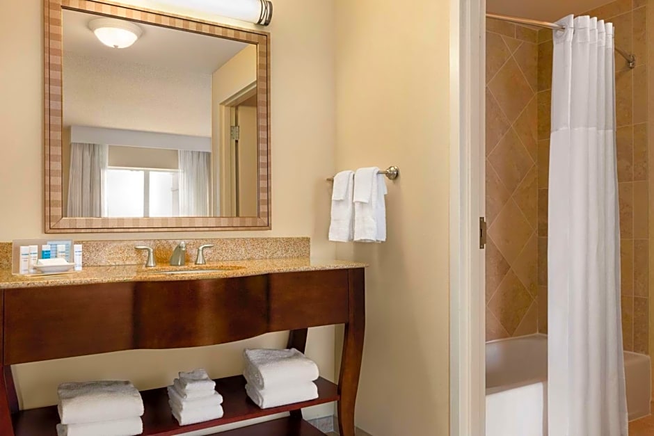 Hampton Inn By Hilton And Suites Washington-Dulles Intl Airport