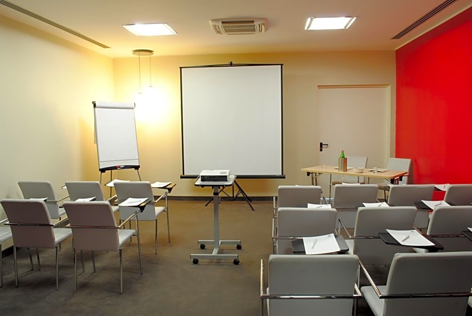 Holiday Inn Genoa City By IHG