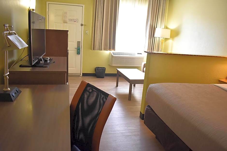 Quality Inn & Suites Gallup I-40 Exit 20