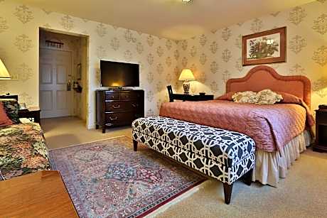 1 King Bed Nonsmoking