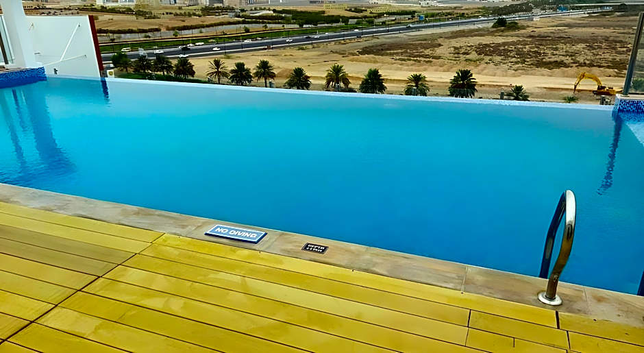Carnelian Muscat - Airport Hotel