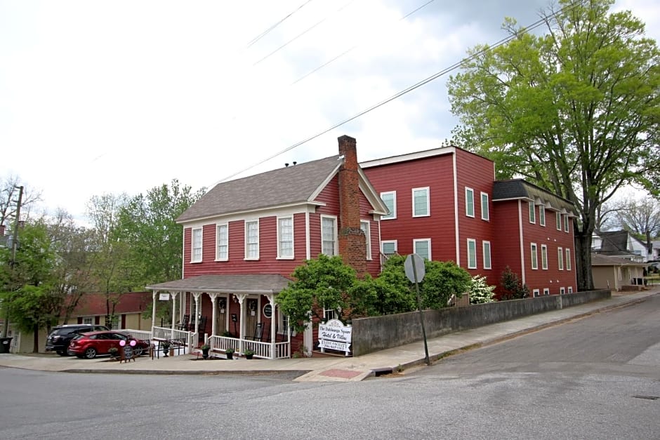 The Dahlonega Square Hotel & Villas