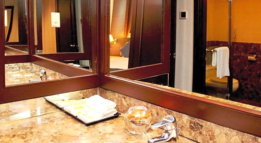 Mardhiyyah Hotel and Suites