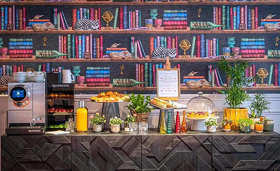 Mercure Paris Bercy Bibliotheque