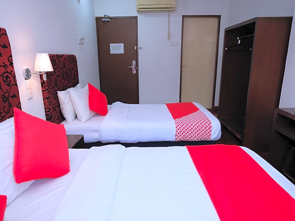 OYO 619 Grand City Hotel 2