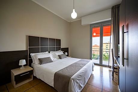 Double or Twin Room with Balcony and Sea View