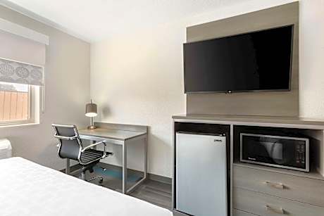 2 Queen Beds Nonsmoking