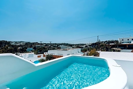 Deluxe Room, Private Pool (1 Queen Bed)