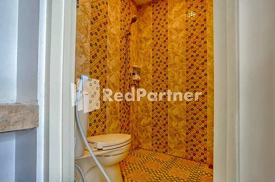 Griya Rahayu Guesthouse Mitra RedDoorz near Jatim Park 2 Batu