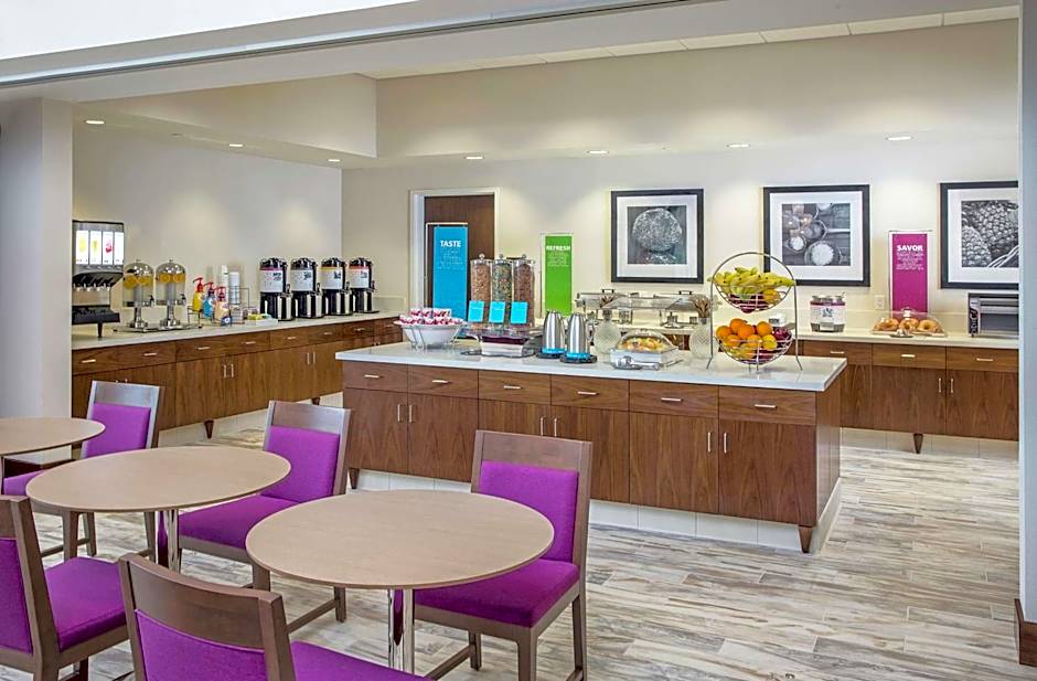 Hampton Inn By Hilton & Suites Oahu/Kapolei, HI