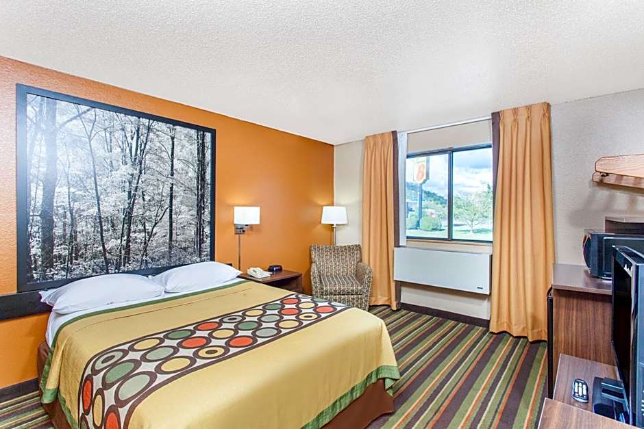 Super 8 by Wyndham Norton VA