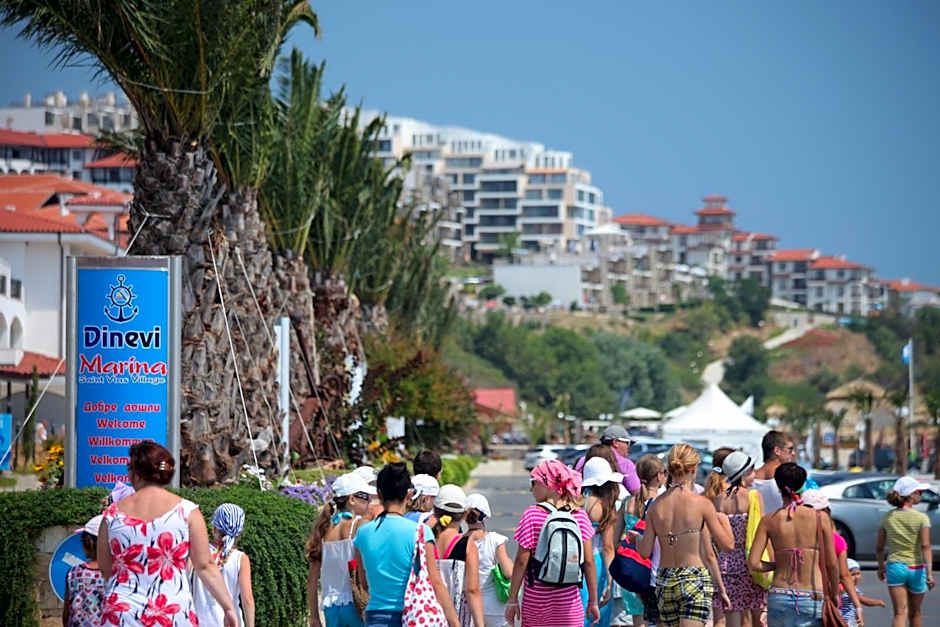 Breeze Apartment Complex