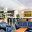 Hotel Plaza con piscina