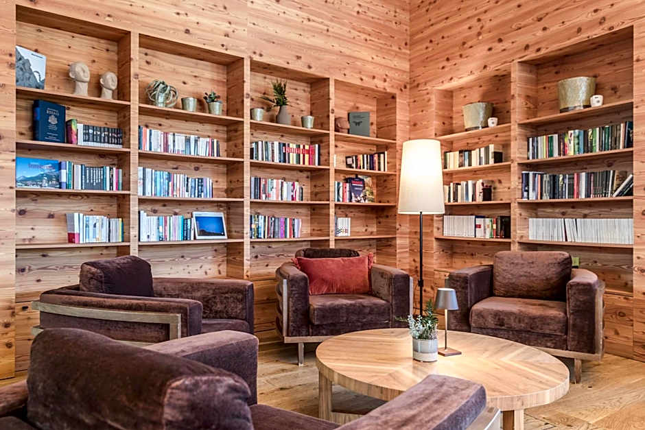 NIDUM - Casual Luxury Hotel