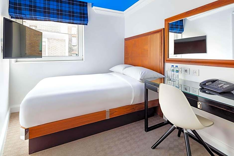 Radisson Blu Hotel, London Tottenham Court Road