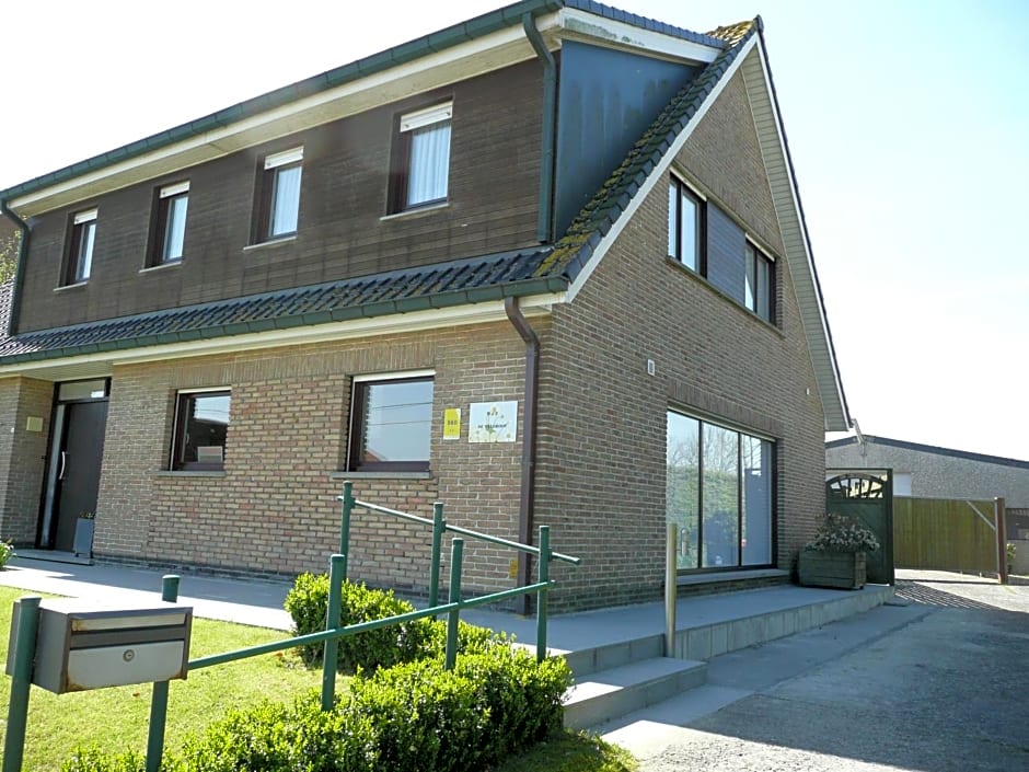 Photo 1 of 24 of De Windroos