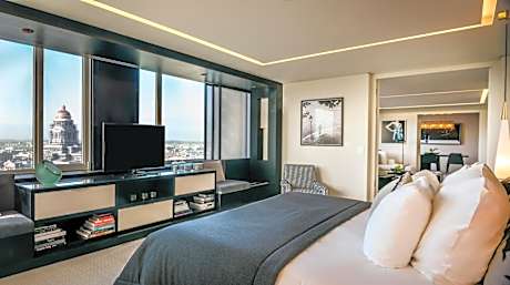 Suite with City View