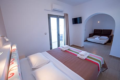Triple Room, Sea View (1 Double Bed and 1 Twin Sofa Bed)
