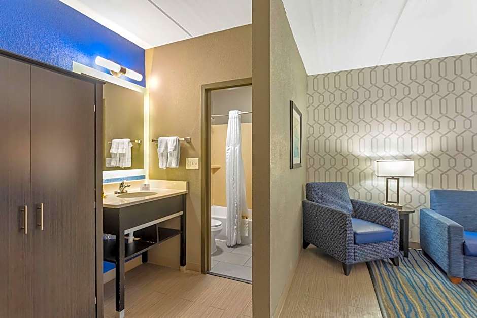 Best Western Plus Bowling Green