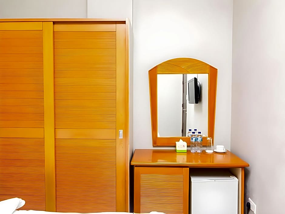 Capital O 1867 Kara Guest House