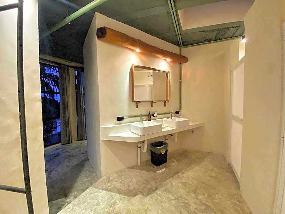 Elmar Hostel