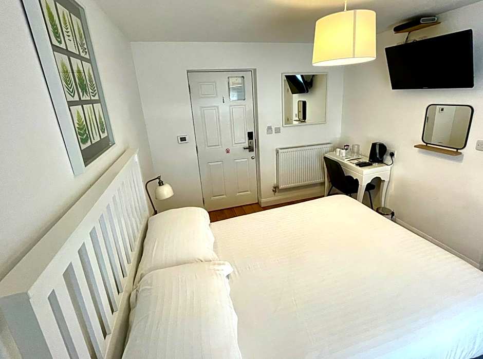 The Queen's Head Hotel