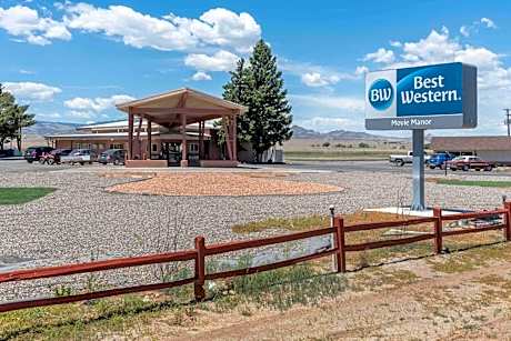 Best Western Movie Manor