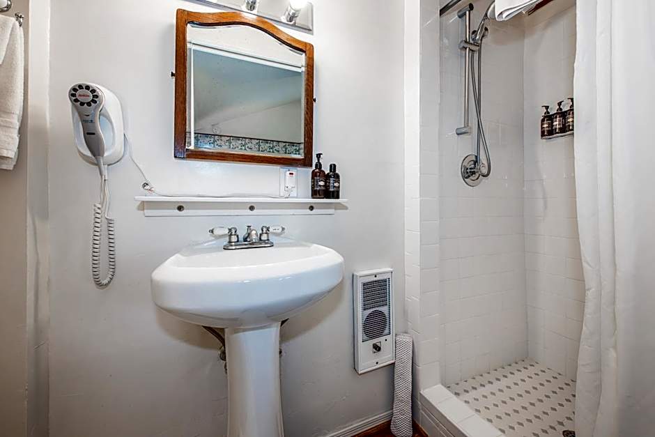 Bath Street Inn