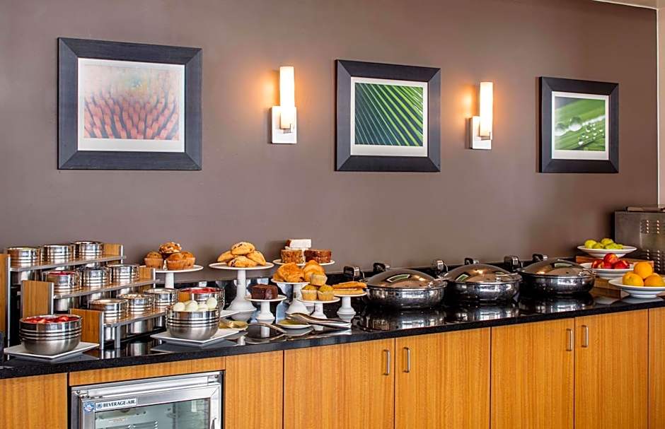 DoubleTree Suites By Hilton Minneapolis