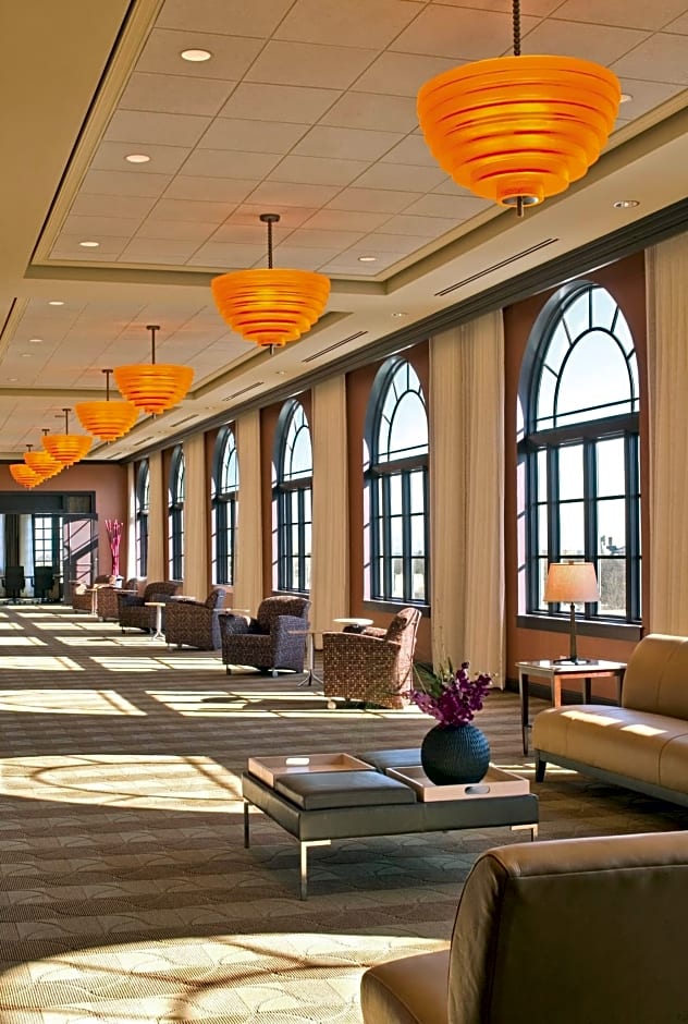 Hilton Orrington/Evanston