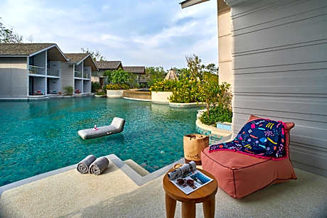 Deluxe Pool Access with Schedule Boat Transfer