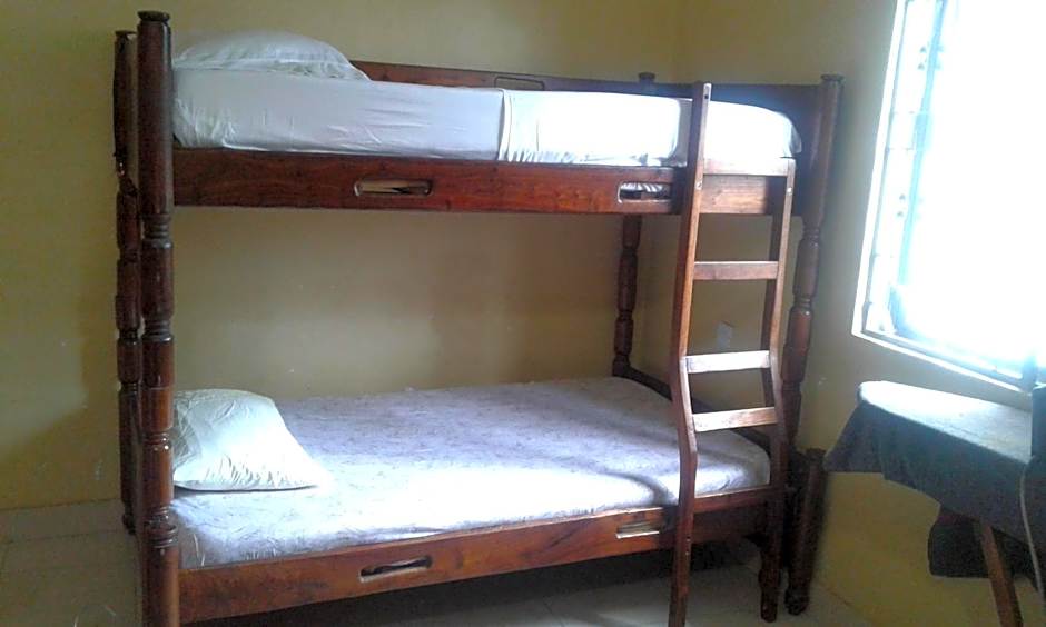 JJ & JE Family House