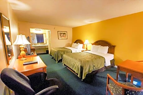 Queen Room with Two Queen Beds - Non-Smoking