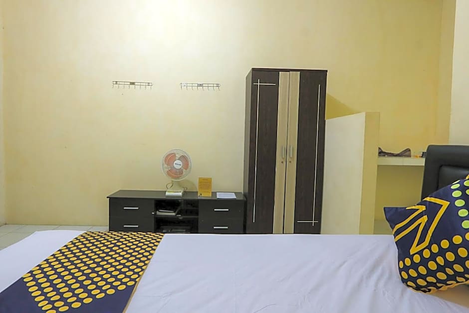 OYO 2371 Islami Family Residence