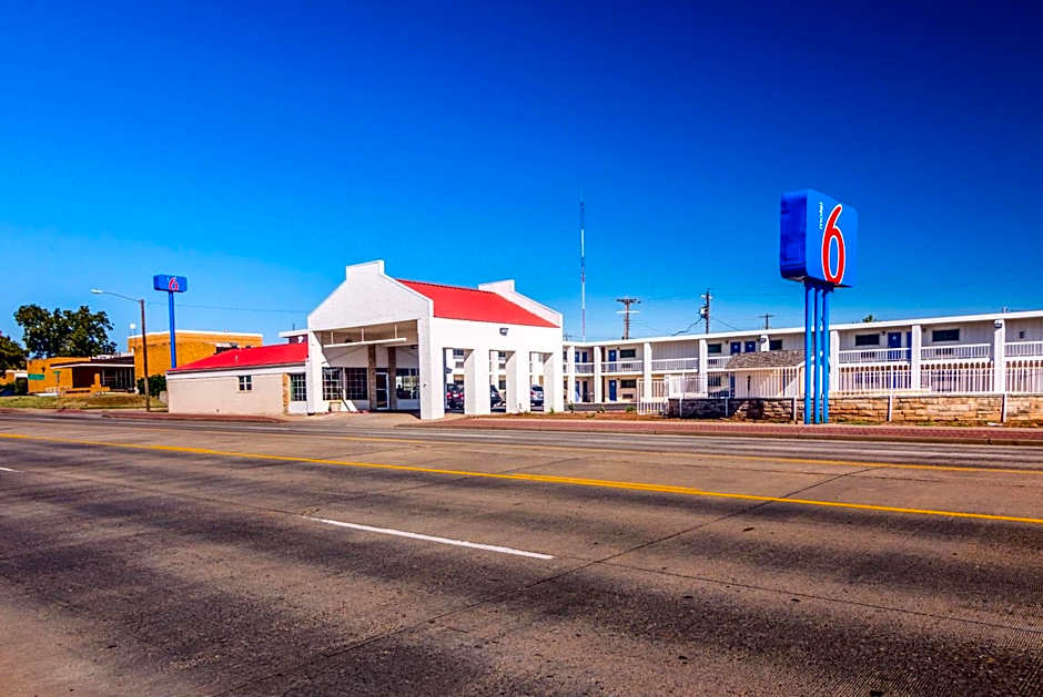 Motel 6-Childress, TX