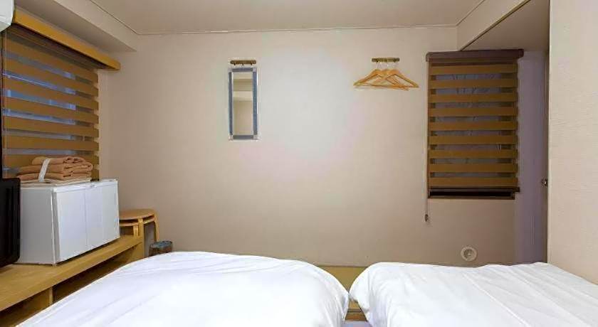 Hotel Empire In Shinjuku