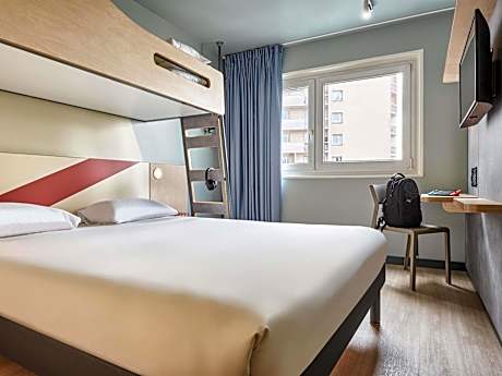 Triple Room with One Double and One Bunk Bed