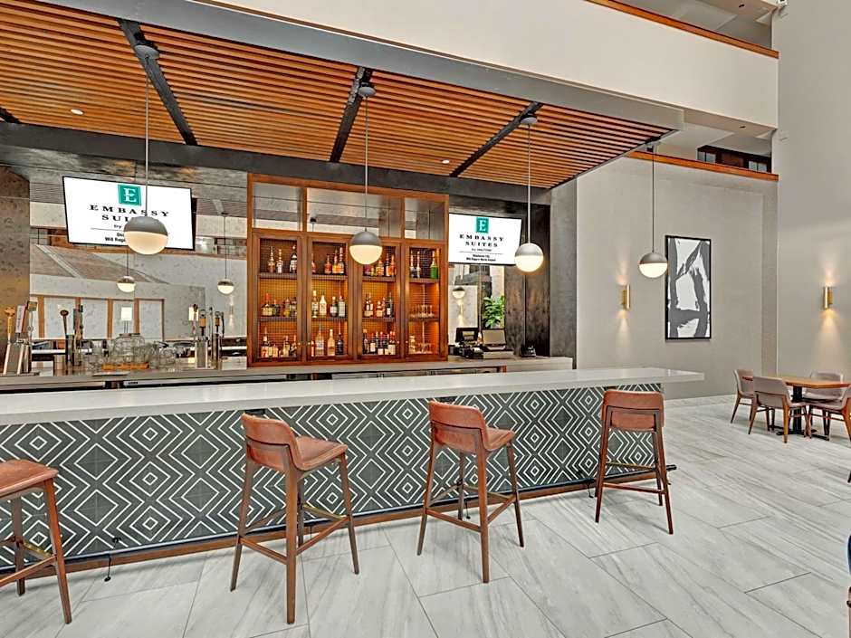 Embassy Suites By Hilton Hotel Oklahoma City-Will Rogers Airport
