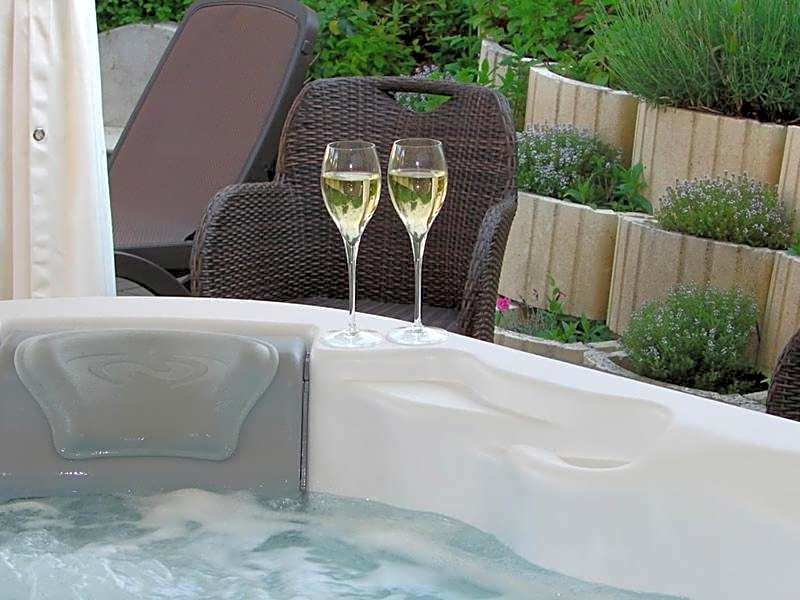 Hotel Restaurant SPA "Le Relais Des Moines - Logis de France"