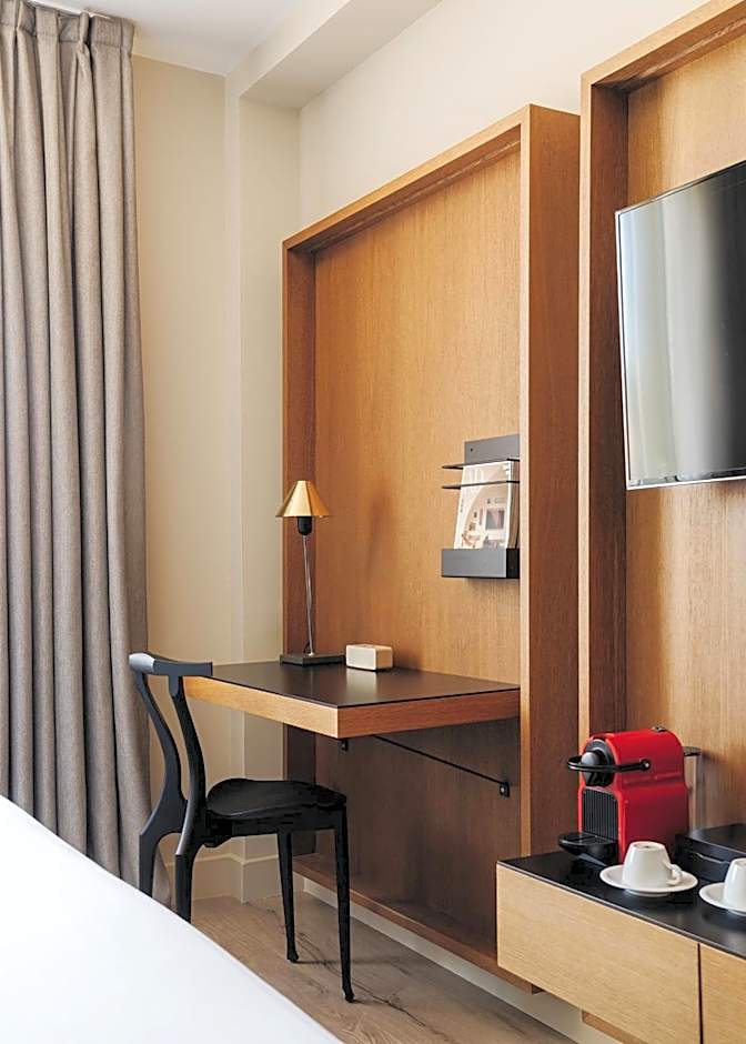 Gallery Hotel